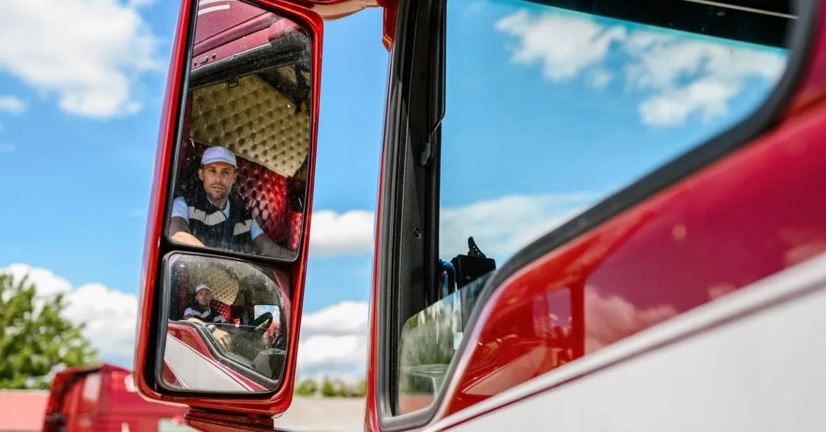 Truck Blind Spots [Infographic] 