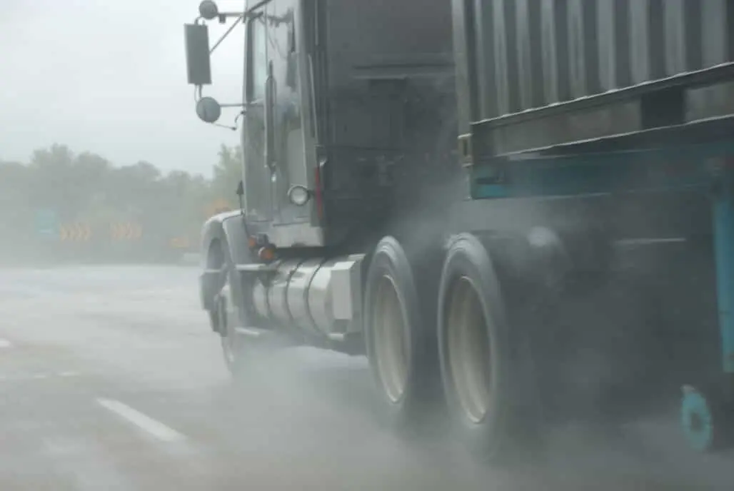 What Wind Speeds are Dangerous for Semi-Trucks?